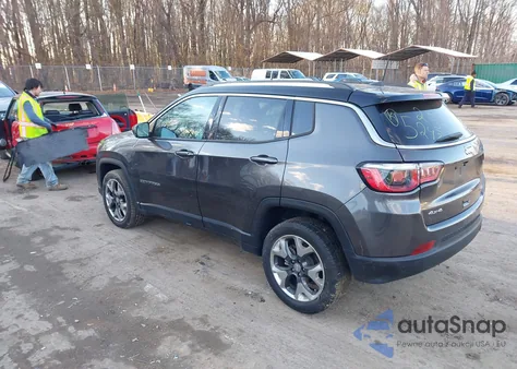 2018 Jeep Compass Limited 4X4 из США, поврежденный, VIN 3C4NJDCB2JT131801